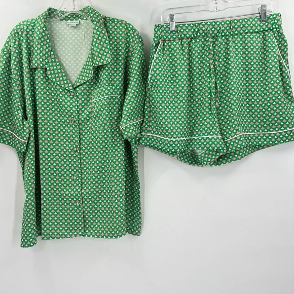 Ivy storehouse pajama set with satin hat size medium new with packaging - Picture 15 of 16